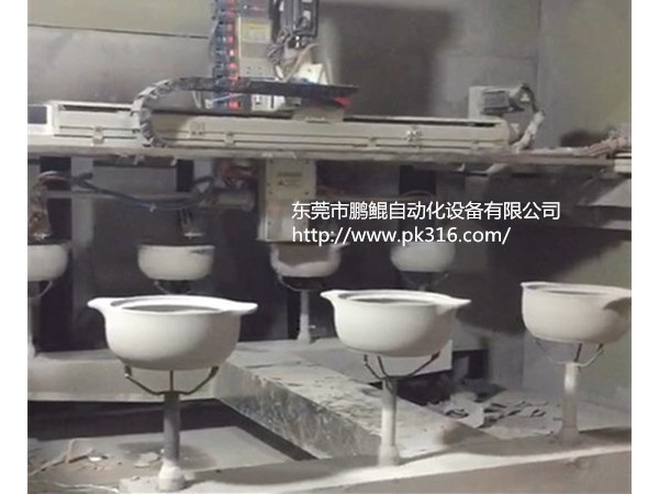 砂鍋?zhàn)詣?dòng)噴漆機(jī).