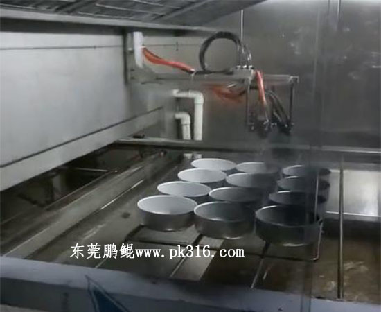 電飯鍋內(nèi)膽自動(dòng)噴漆生產(chǎn)線 (2)